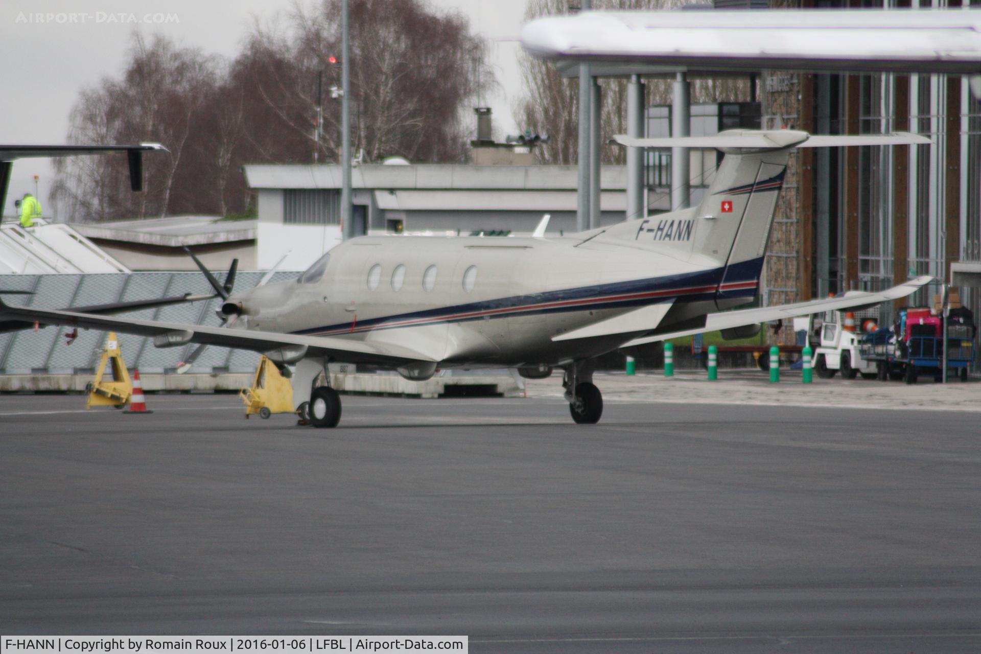 F-HANN, 2008 Pilatus PC-12/47E C/N 887, Parked