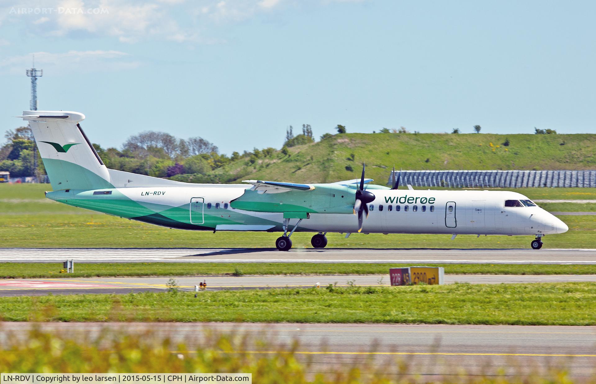 LN-RDV, 2001 De Havilland Canada DHC-8-402Q Dash 8 C/N 4062, Copenhagen 15.5.15