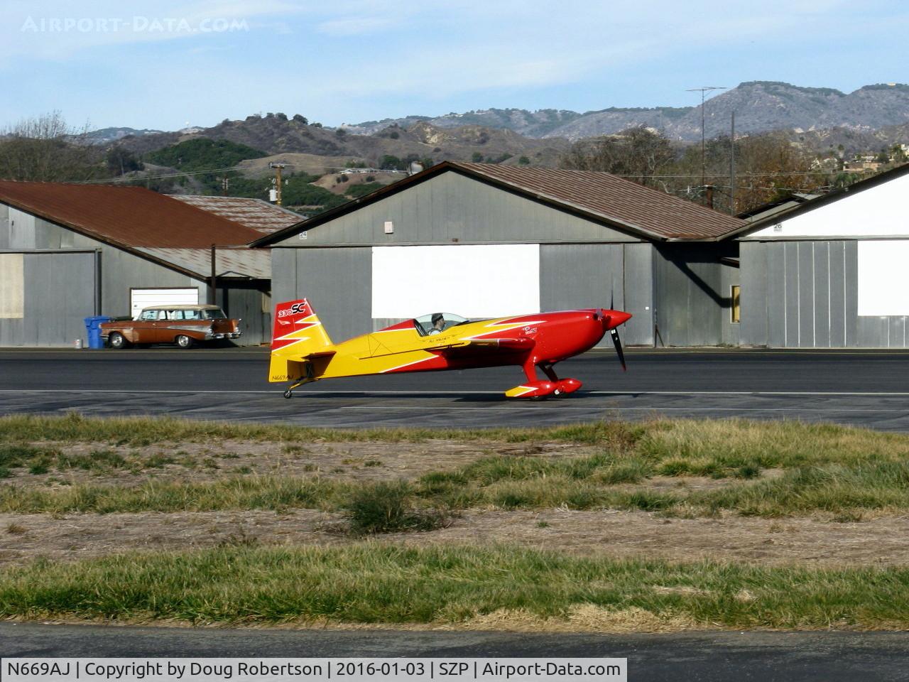 N669AJ, Extra EA-330SC C/N SC001E, Extraflugproduktions EA330S/C. Lycoming AEIO-540-L1B5 300 Hp short wing modified, customized Experimental class, formerly N300EX, landing roll Rwy 22