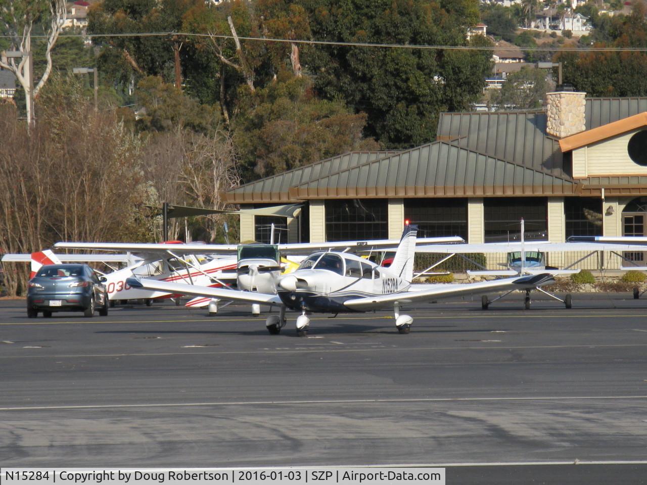 N15284, 1972 Piper PA-28-180 Cherokee C/N 28-7305049, 1972 Piper PA-28 180 CHEROKEE, Lycoming O&VO-360 180 Hp, on transient ramp