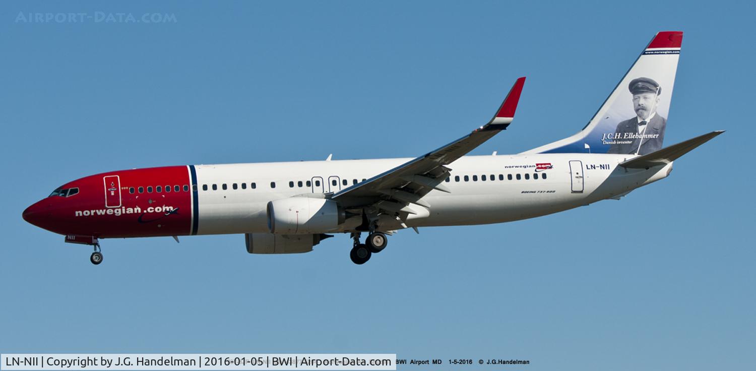 LN-NII, 2014 Boeing 737-8JP C/N 43877, Approaching 33L.