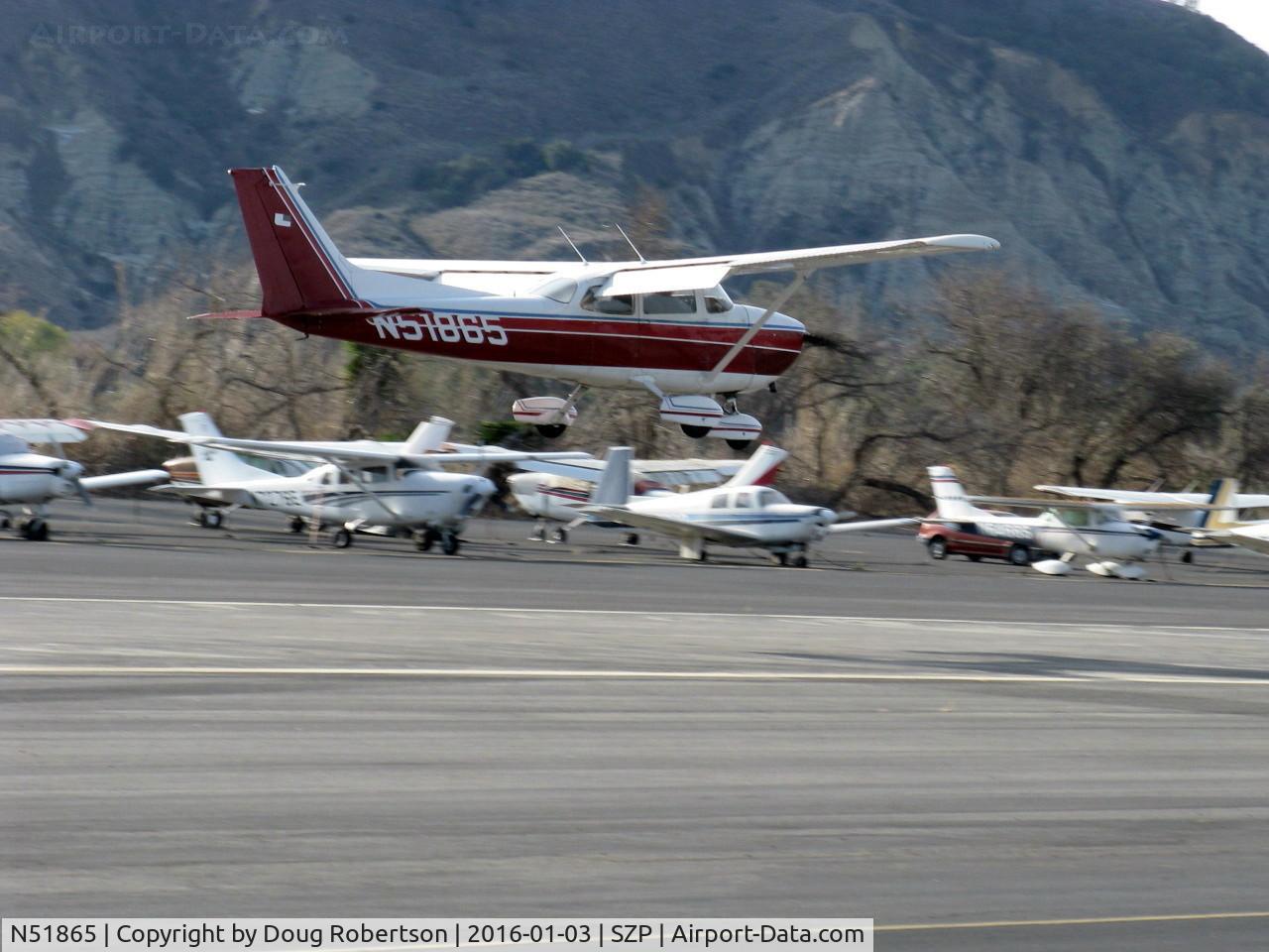 N51865, 1981 Cessna 172P C/N 17274362, 1981 Cessna 172P SKYHAWK, Lycoming O-320-D2J 160 Hp, flaps landing Rwy 22