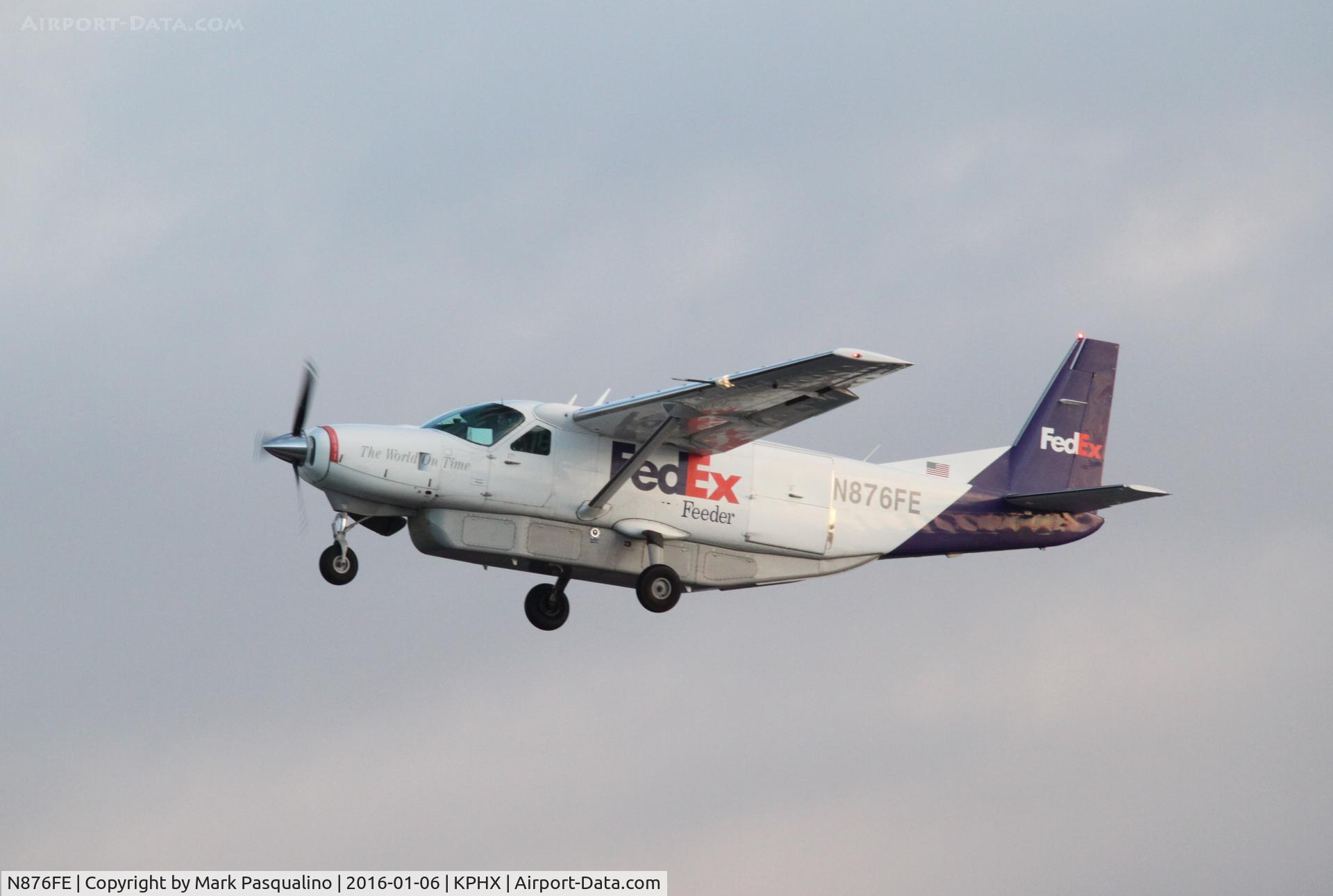 N876FE, 1990 Cessna 208B Super Cargomaster C/N 208B0207, Cessna 208B