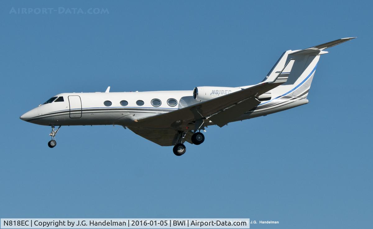N818EC, 1983 Gulfstream G-1159A Gulfstream III C/N 399, On final to 33L.