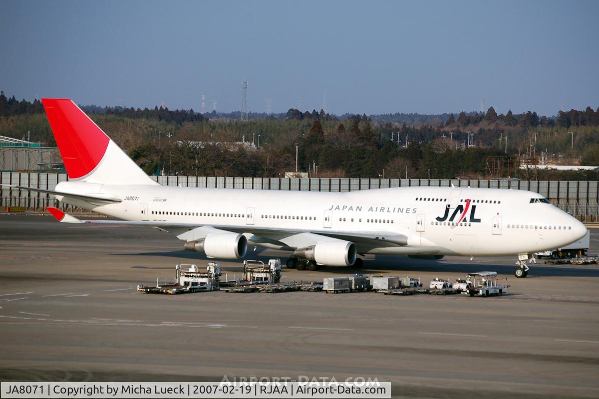 JA8071, 1990 Boeing 747-446 C/N 24423, At Narita