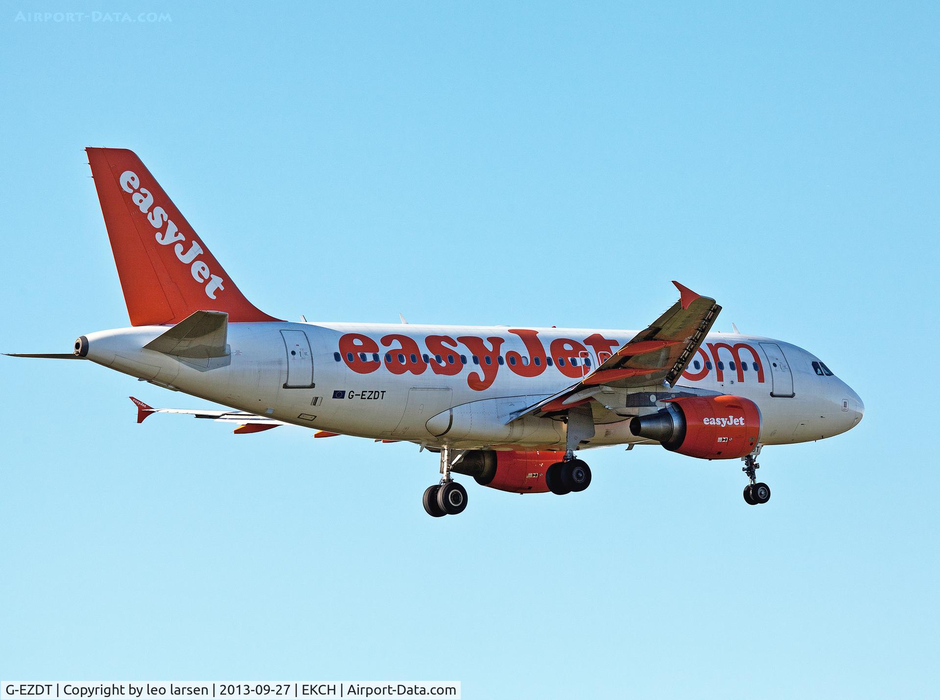 G-EZDT, 2008 Airbus A319-111 C/N 3720, Copenhagen 27.9.13