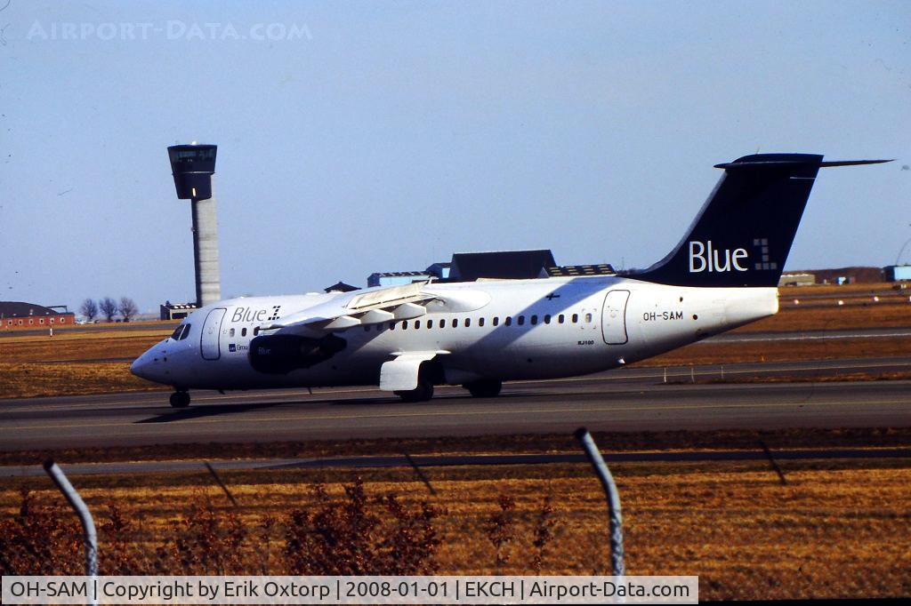 OH-SAM, 2001 British Aerospace Avro 146-RJ100 C/N E3386, OH-SAM in CPH APR05