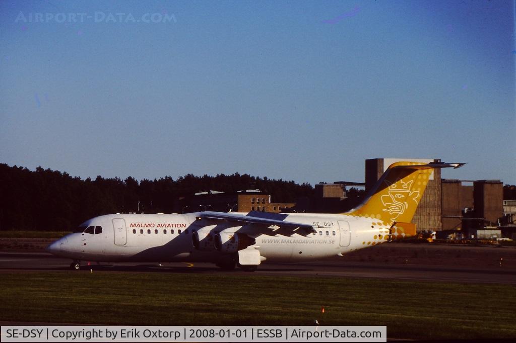 SE-DSY, 1995 British Aerospace Avro 146-RJ100 C/N E3263, SE-DSY in BMA JUN05