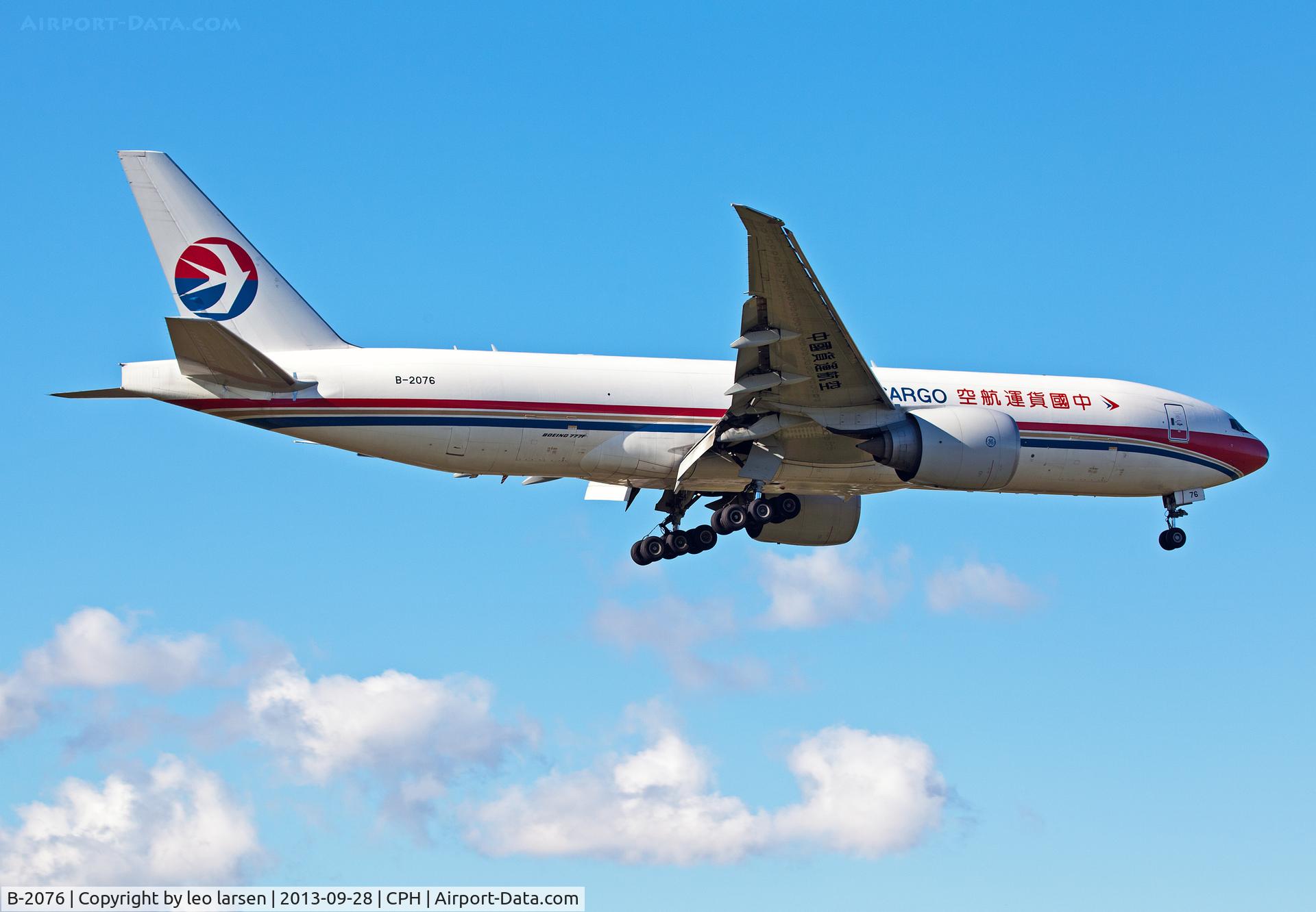 B-2076, 2010 Boeing 777-F6N C/N 37711, Copenhagen 28.9.13