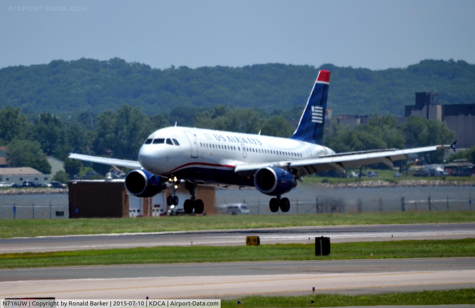 N716UW, 1999 Airbus A319-112 C/N 1055, Landing National