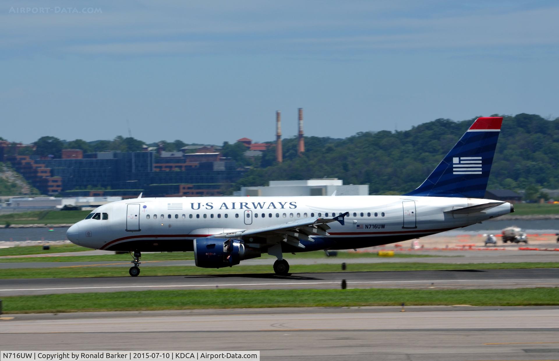 N716UW, 1999 Airbus A319-112 C/N 1055, Landing National