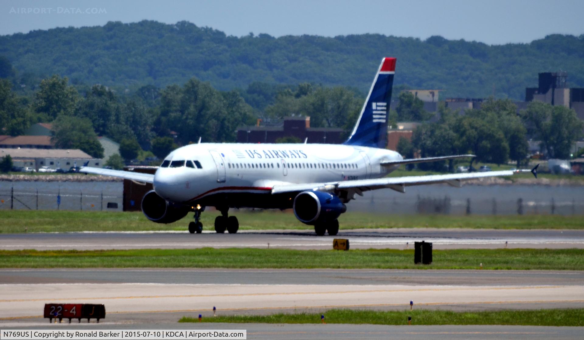 N769US, 2000 Airbus A319-112 C/N 1391, Takeoff National