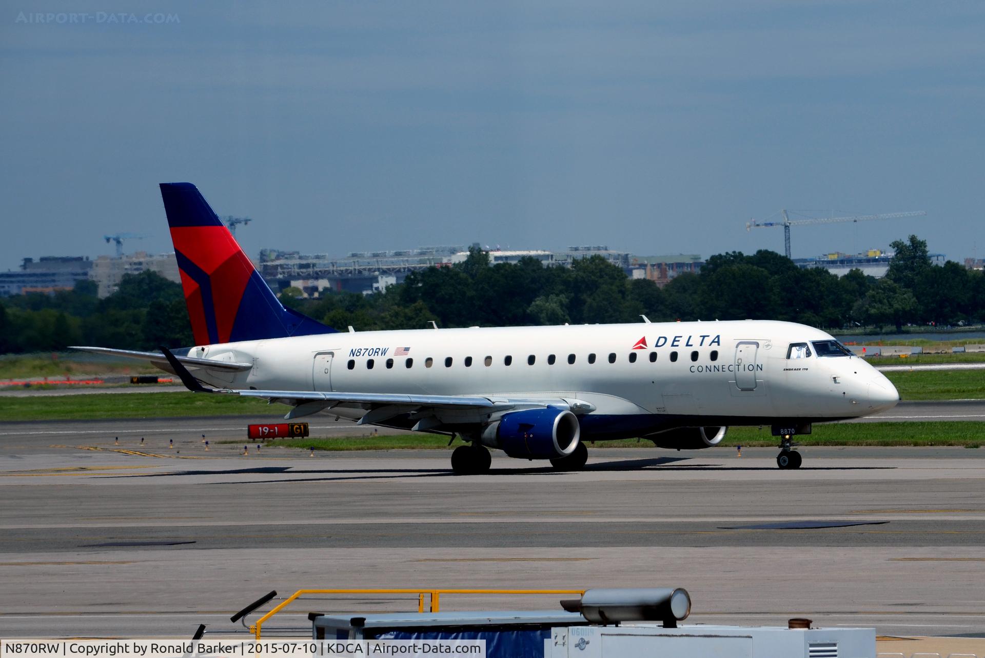 N870RW, 2006 Embraer 170SU (ERJ-170-100SU) C/N 17000138, Taxi National