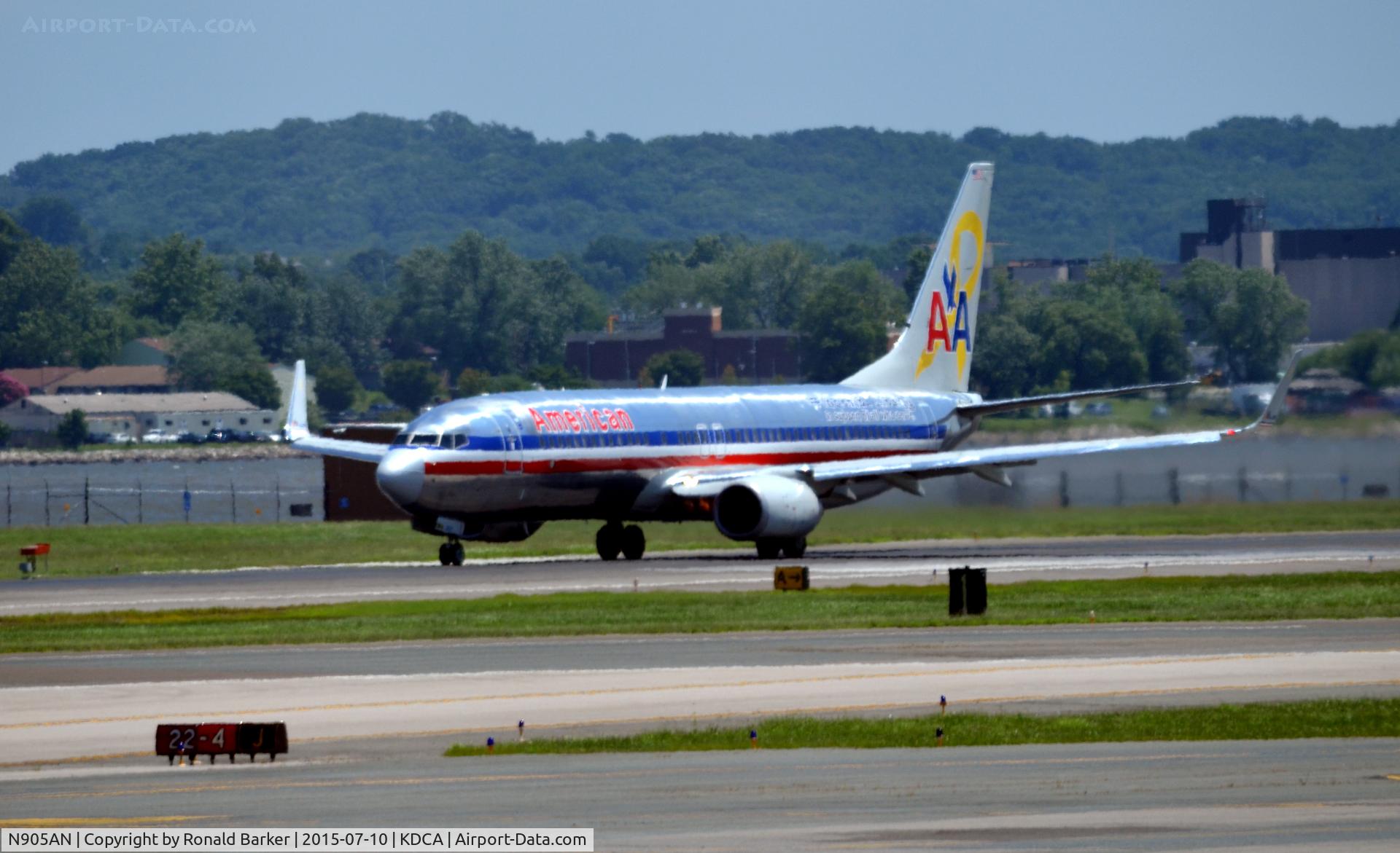 N905AN, 1999 Boeing 737-823 C/N 29507, Takeoff National