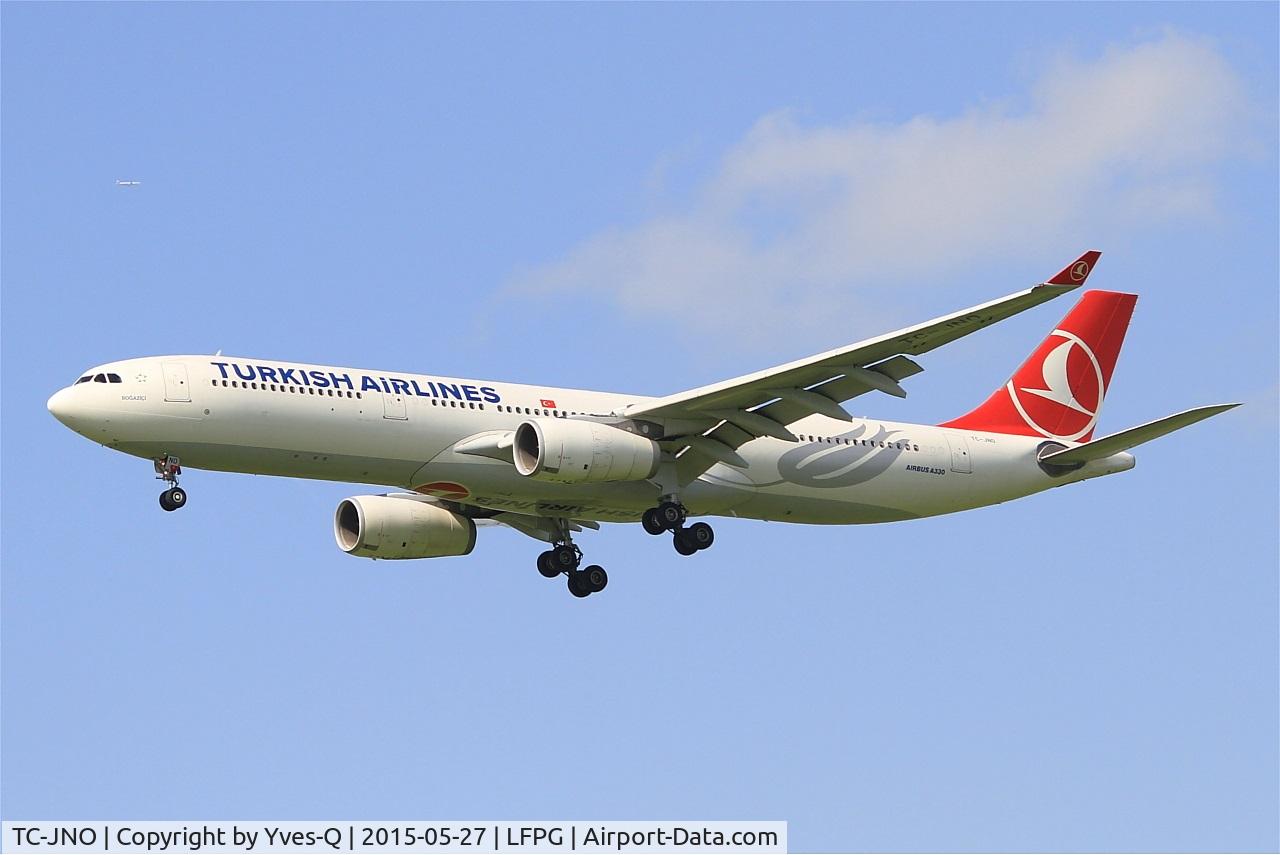TC-JNO, 2011 Airbus A330-343X C/N 1298, Airbus A330-343X, Short approach rwy 27R, Paris-Roissy Charles De Gaulle airport (LFPG-CDG)