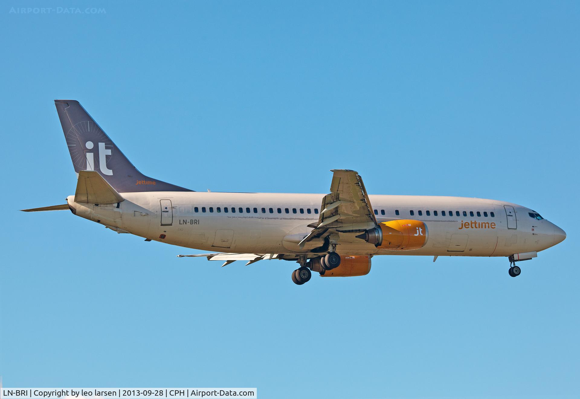 LN-BRI, 1990 Boeing 737-405 C/N 24644, Copenhagen 28.9.13