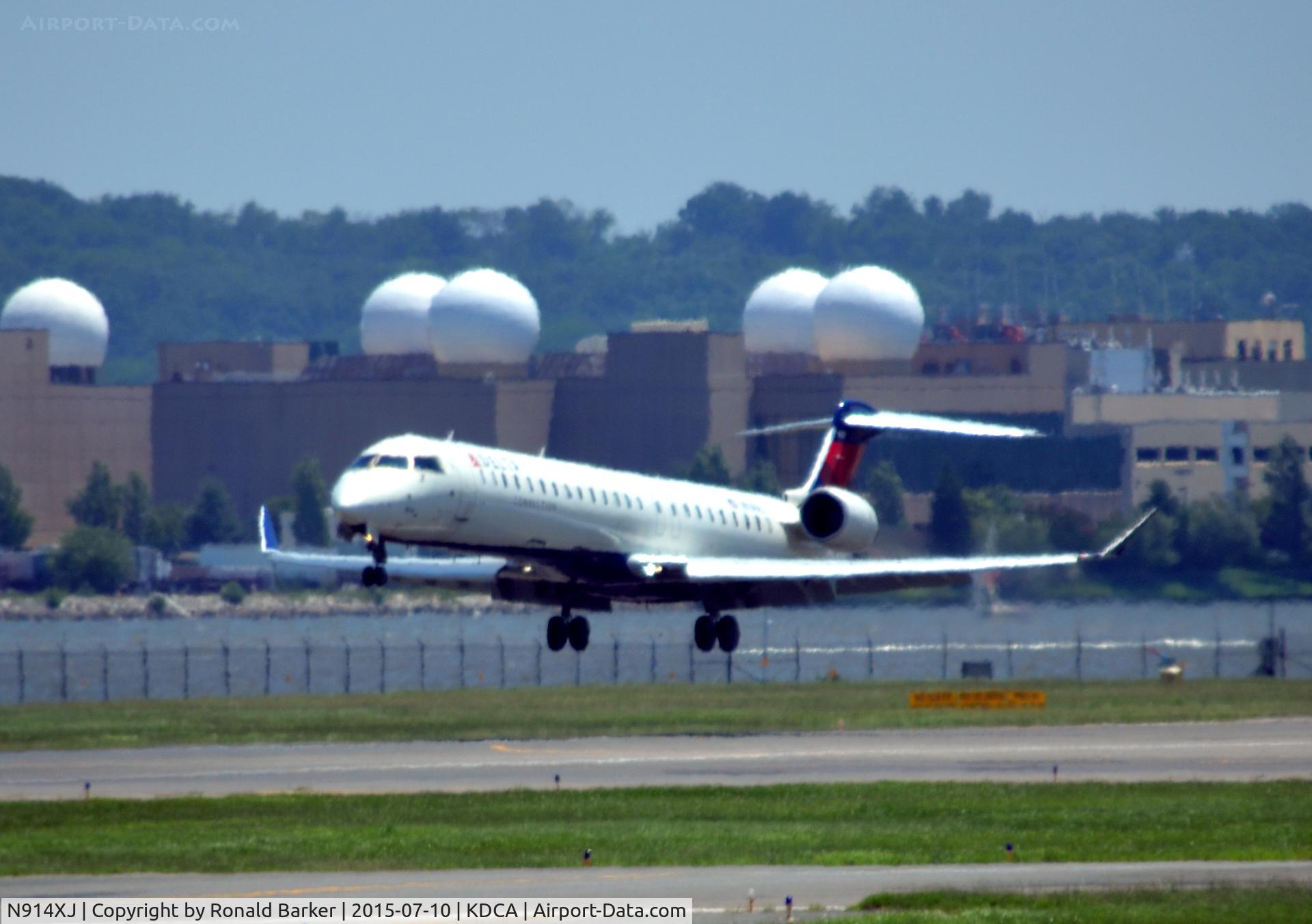 N914XJ, 2007 Bombardier CRJ-900ER (CL-600-2D24) C/N 15149, Landing National