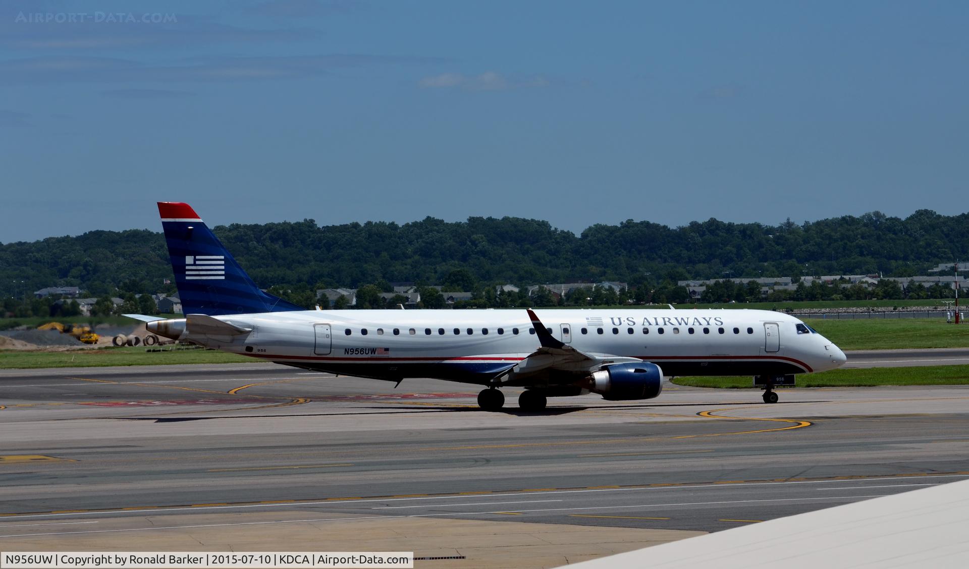 N956UW, 2008 Embraer ERJ-190-100 IGW 190AR C/N 19000156, Taxi National.