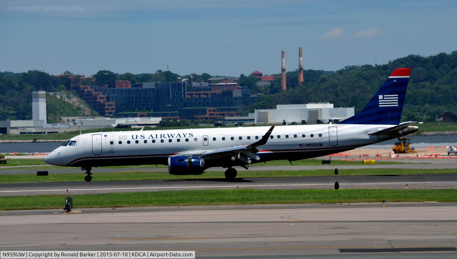 N959UW, 2008 Embraer 190AR (ERJ-190-100IGW) C/N 19000166, Landing roll National