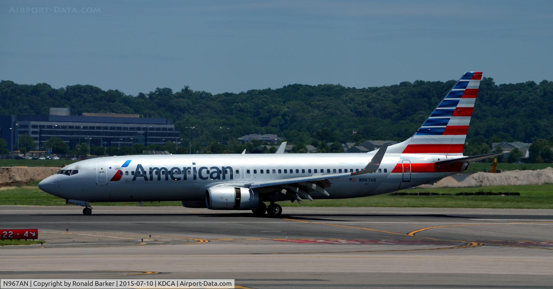 N967AN, 2001 Boeing 737-823 C/N 29545, Landing National