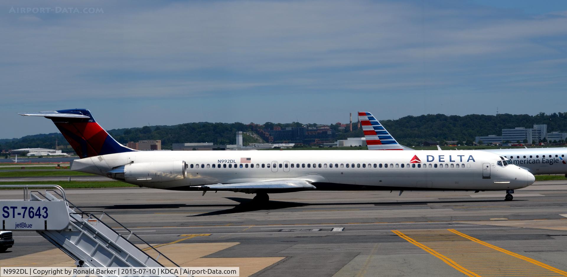 N992DL, 1991 McDonnell Douglas MD-88 C/N 53344, Taxi for takeoff National
