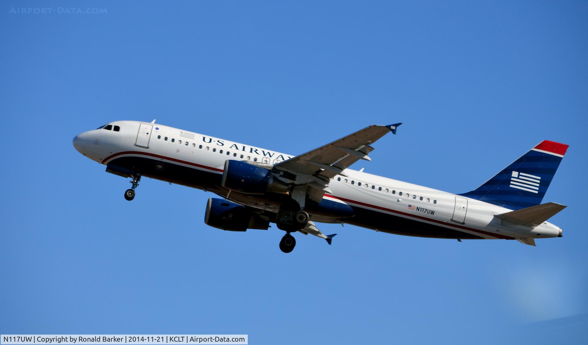 N117UW, 2000 Airbus A320-214 C/N 1224, Takeoff CLT