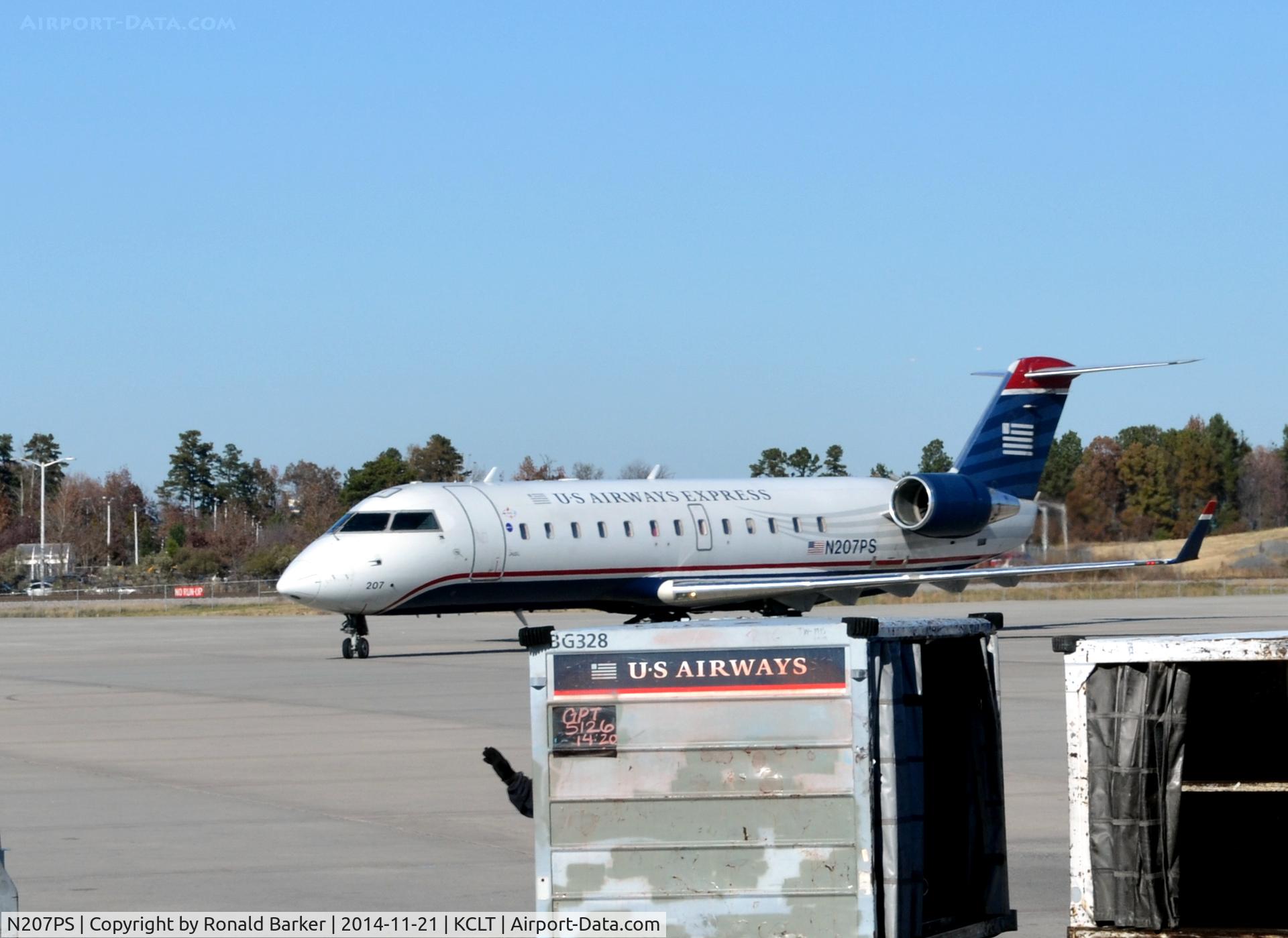 N207PS, 2003 Bombardier CRJ-200ER (CL-600-2B19) C/N 7873, Taxi CLT