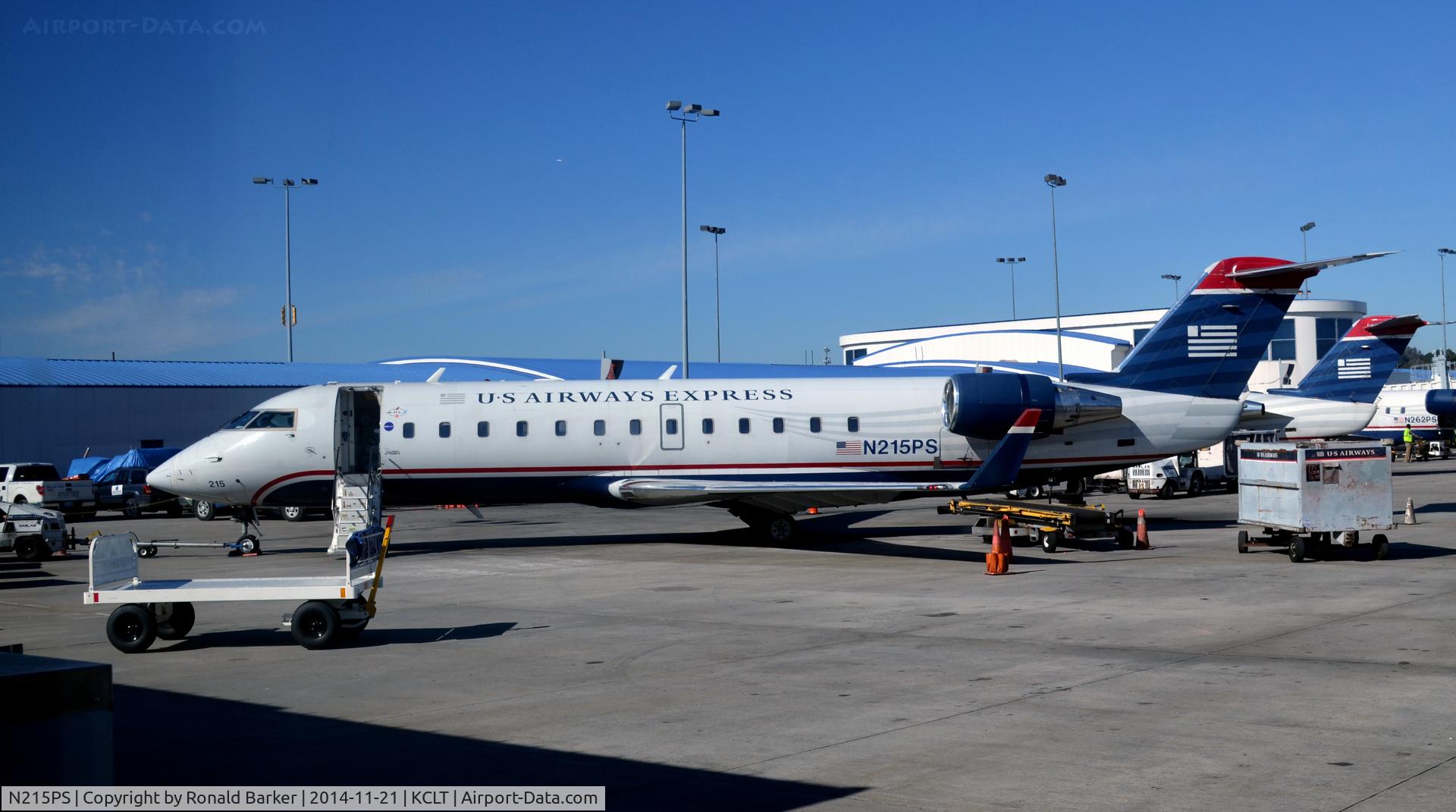 N215PS, 2003 Bombardier CRJ-200ER (CL-600-2B19) C/N 7880, At the gate CLT