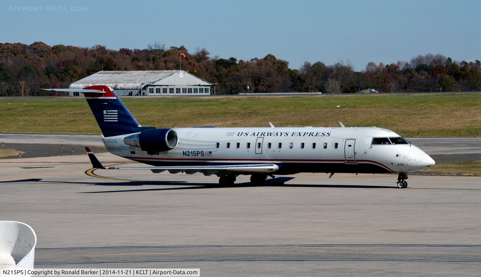 N215PS, 2003 Bombardier CRJ-200ER (CL-600-2B19) C/N 7880, Taxi CLT
