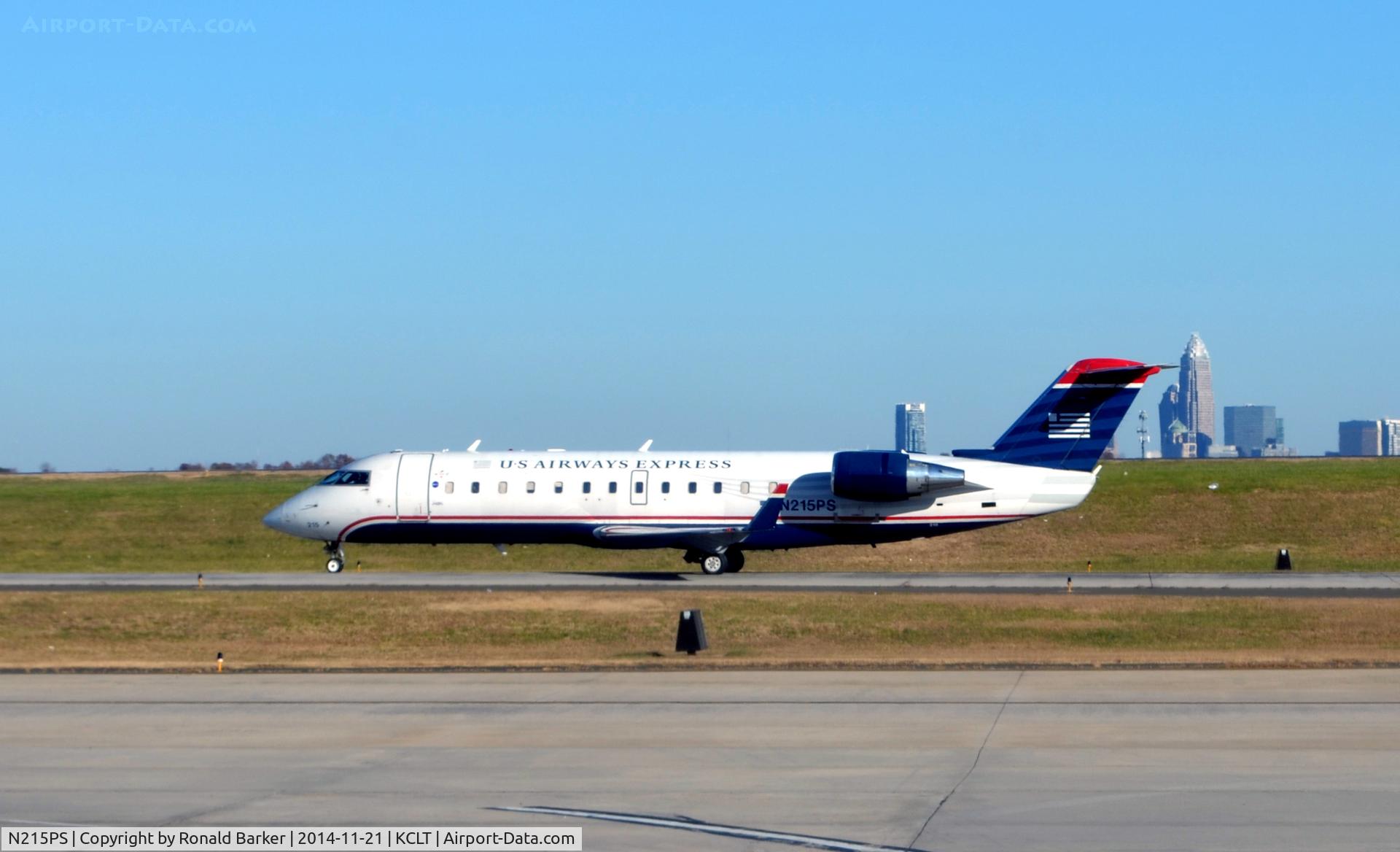 N215PS, 2003 Bombardier CRJ-200ER (CL-600-2B19) C/N 7880, Landing CLT