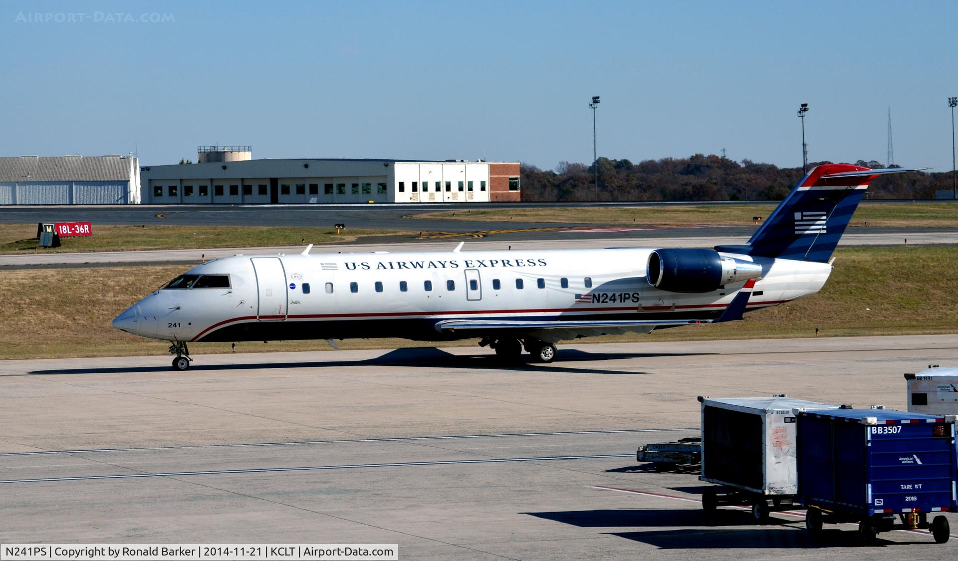 N241PS, 2004 Bombardier CRJ-200ER (CL-600-2B19) C/N 7909, Taxi CLT