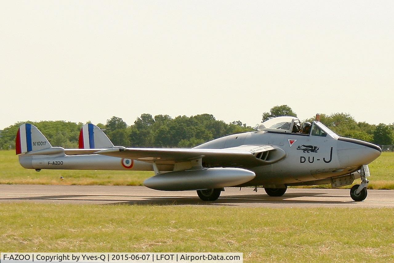 F-AZOO, De Havilland (FFA) Vampire FB.6 (DH-100) C/N 636, De Havilland (FFA) Vampire FB.6 (DH-100), Taxiing to parking area, Tours-St Symphorien Air Base 705 (LFOT-TUF) Open day 2015