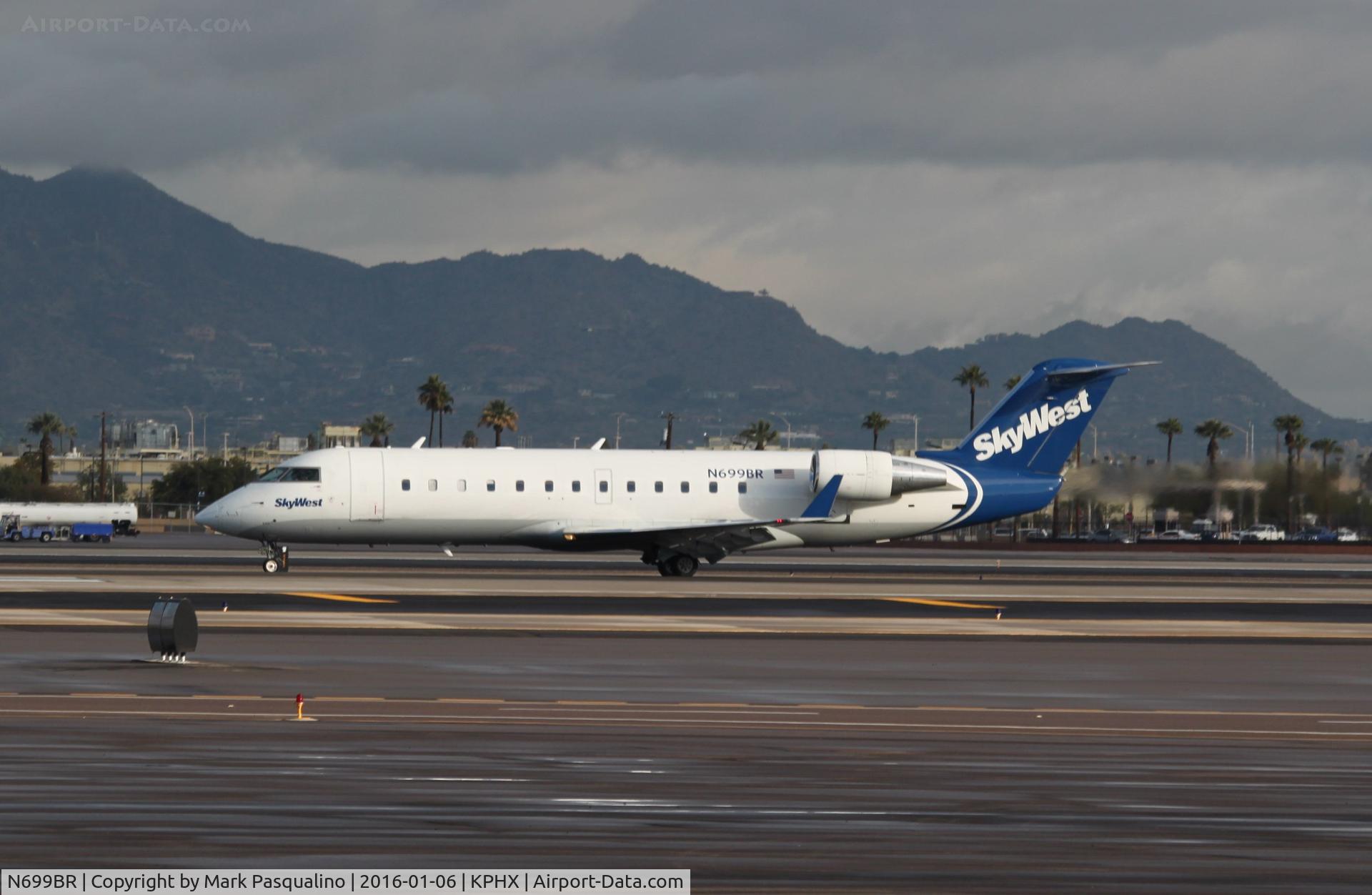 N699BR, 2003 Bombardier CRJ-200ER (CL-600-2B19) C/N 7801, CL-600-2B19