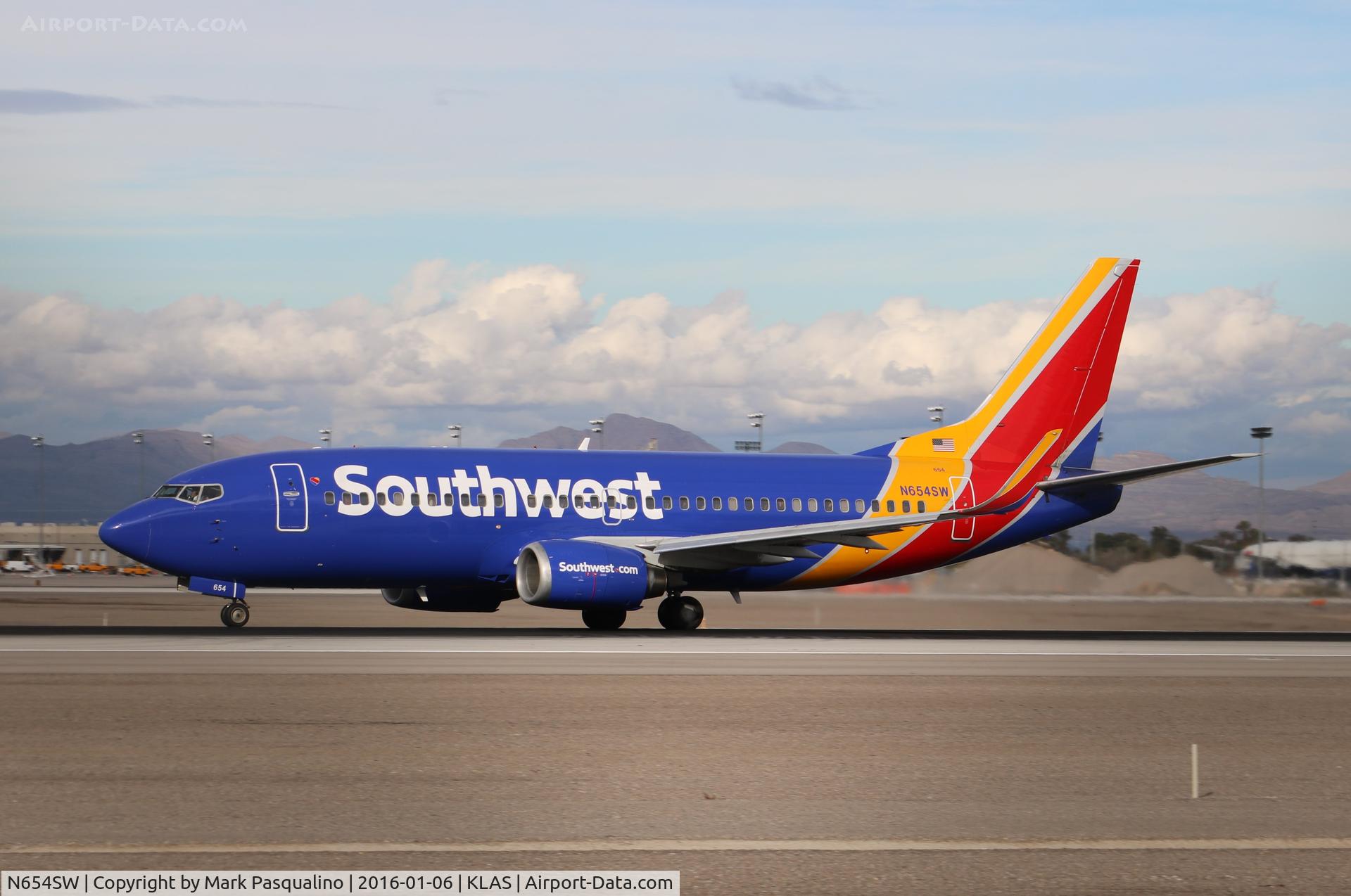 N654SW, 1997 Boeing 737-3H4 C/N 28399, Boeing 737-300
