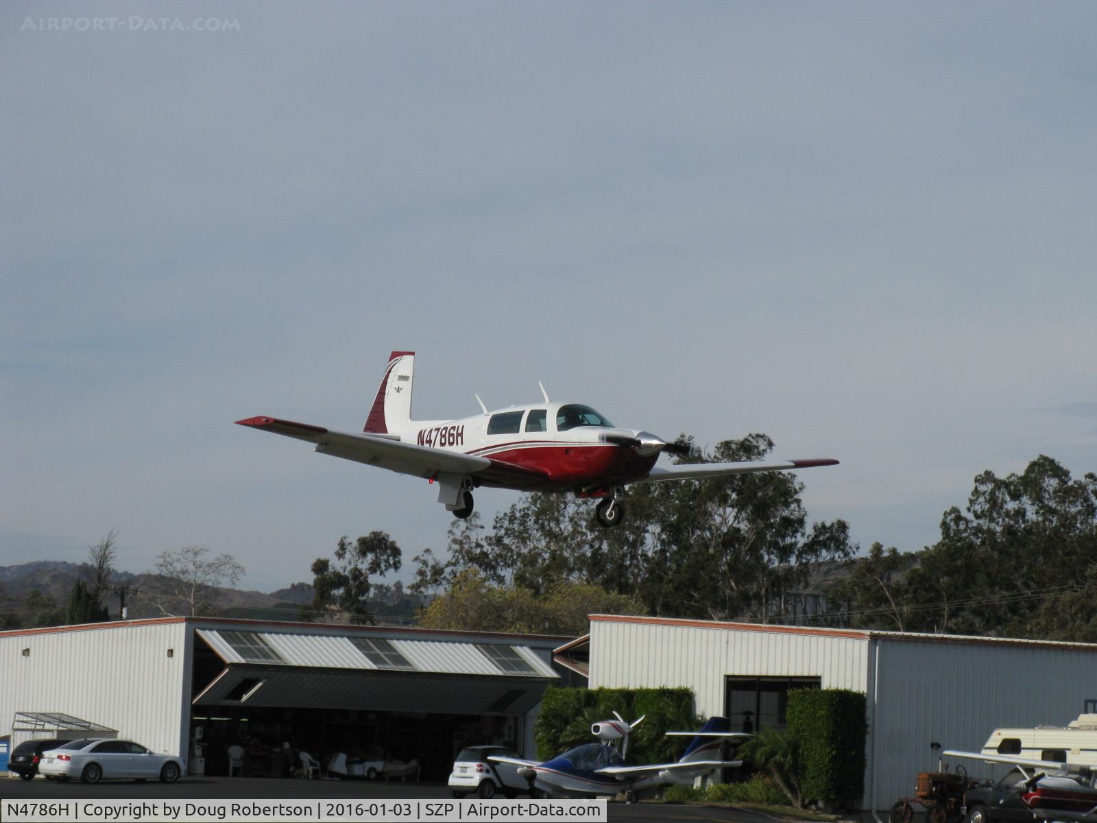 N4786H, 1979 Mooney M20J 201 C/N 24-0876, 1979 Mooney M20J 201, Lycoming IO-360 A&C 200 Hp, landing Rwy 04