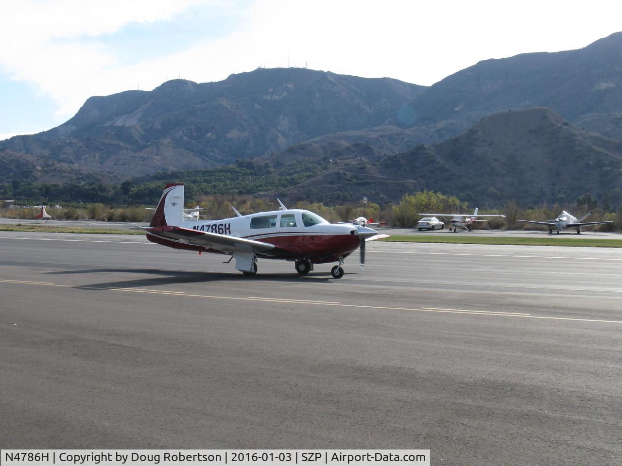 N4786H, 1979 Mooney M20J 201 C/N 24-0876, 1979 Mooney M20J 201, Lycoming IO-360 A&C 200 Hp, taxi to Rwy 04