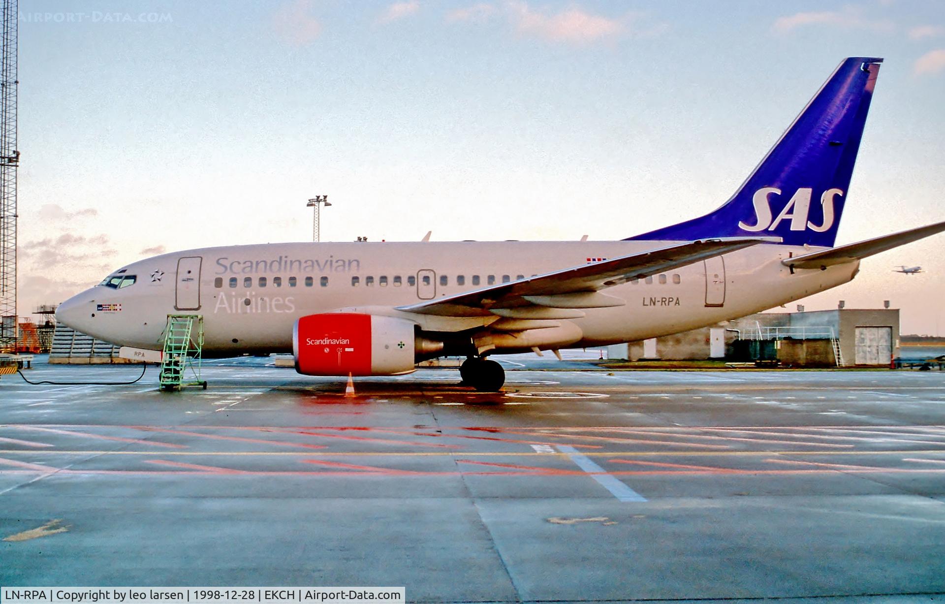 LN-RPA, 1998 Boeing 737-683 C/N 28290, Copenhagen 28.12.98