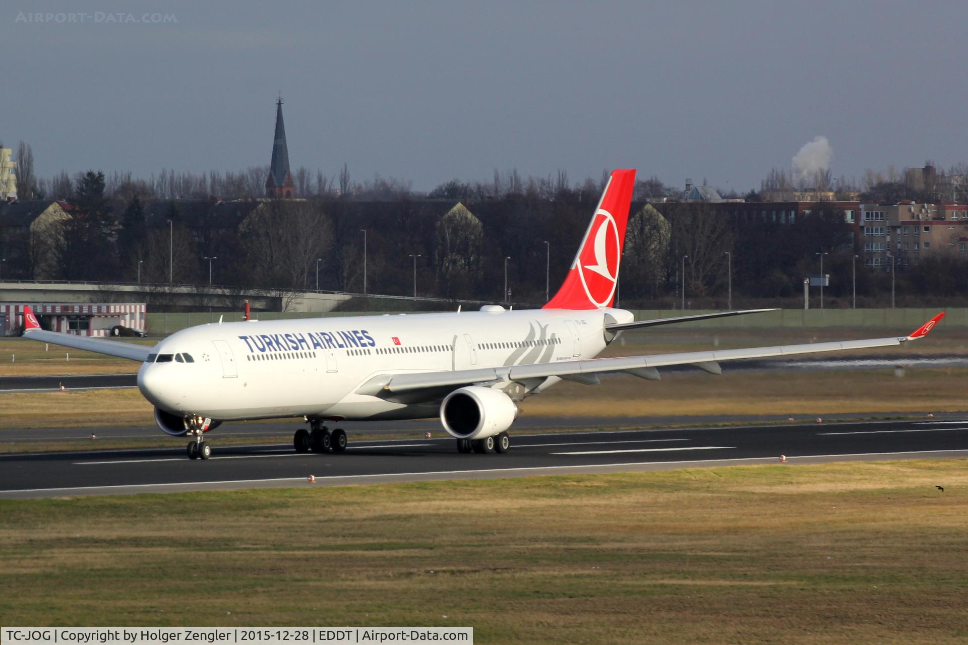 TC-JOG, 2015 Airbus A330-303 C/N 1620, Full throttle on rwy 26R....