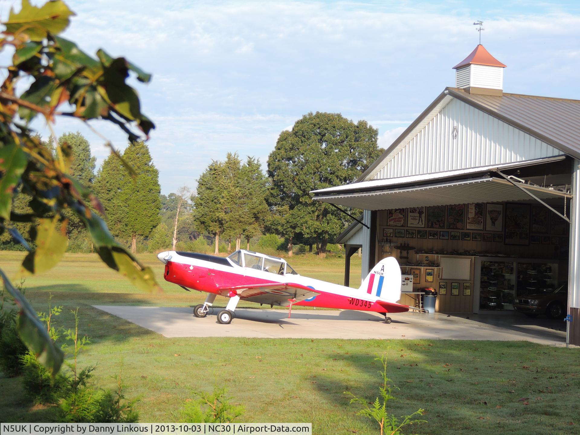N5UK, 1952 De Havilland DHC-1 Chipmunk T.10 C/N C1/0282, In front of it's hangar at Miller Field
