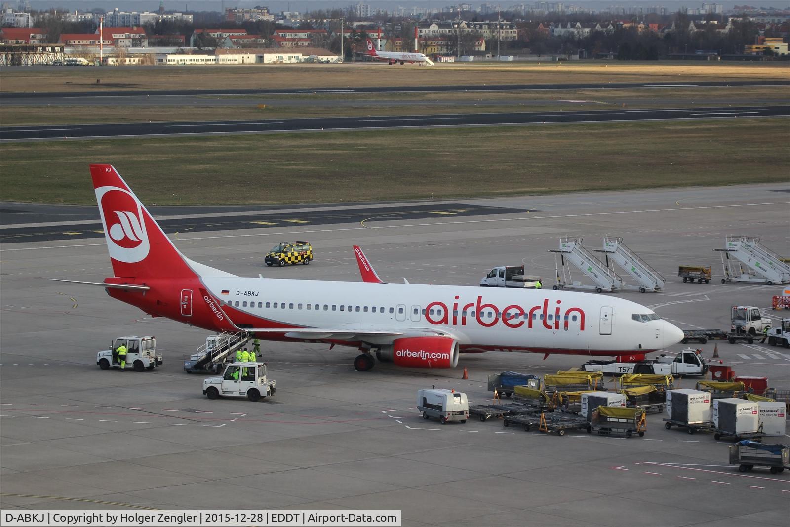 D-ABKJ, 2010 Boeing 737-86J C/N 37749, Still some minutes to departure.....