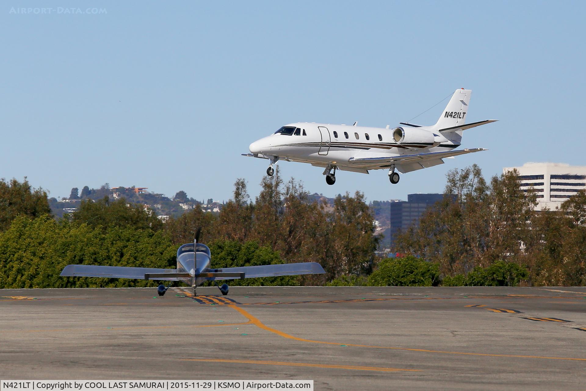 N421LT, 1995 Cessna 560 Citation Ultra C/N 560-0311, Arriving SMO Rwy21