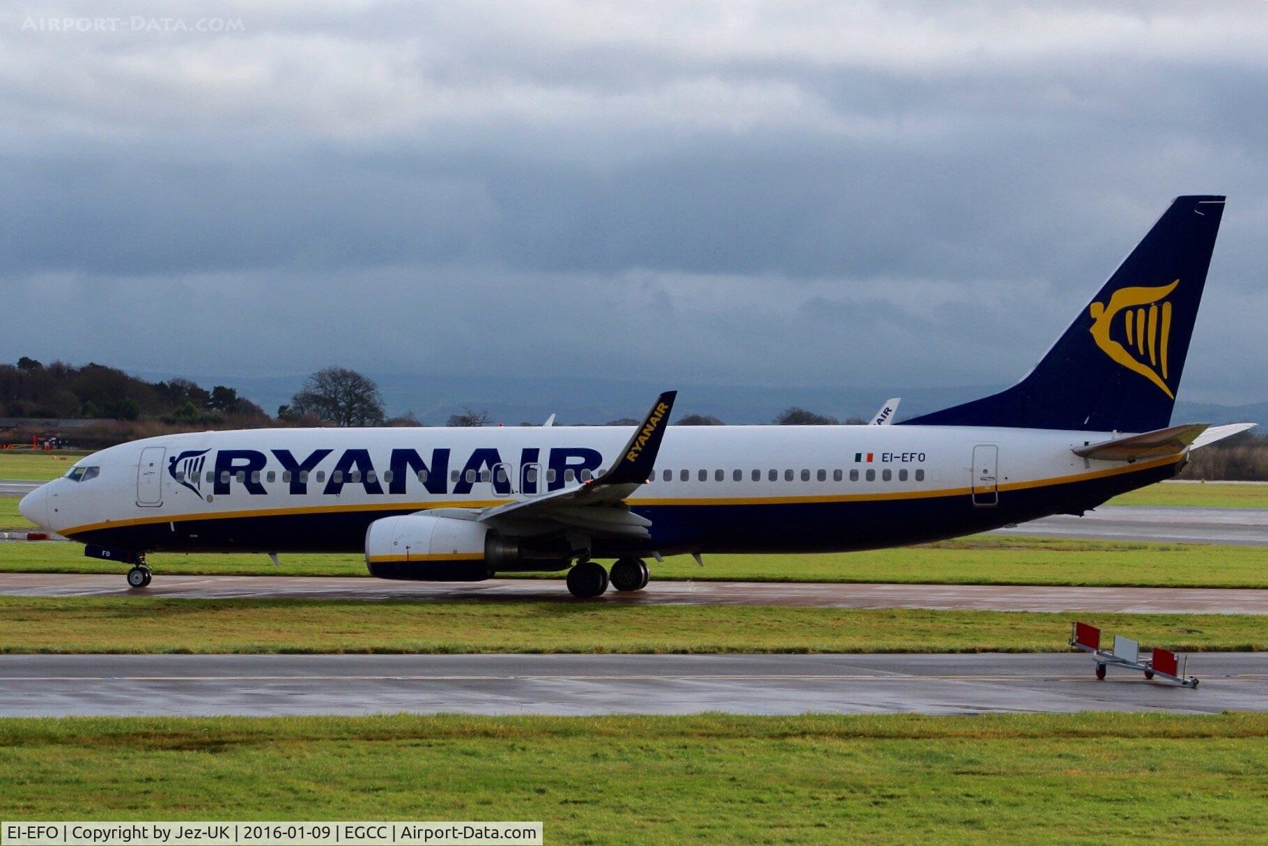 EI-EFO, 2009 Boeing 737-8AS C/N 37539, taxiing to terminal T3, delivered new,2009-07-24,