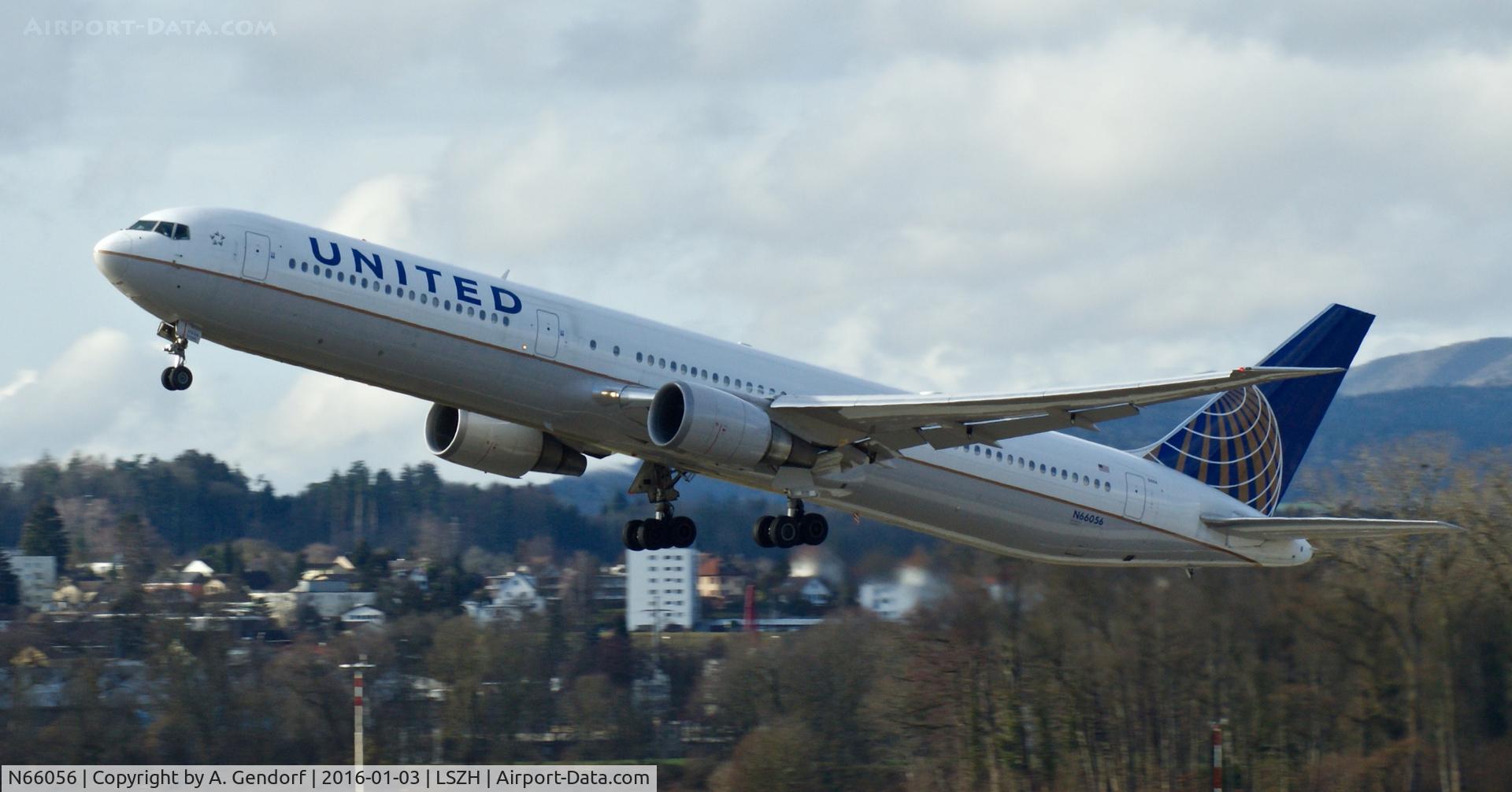 N66056, 2001 Boeing 767-424/ER C/N 29451, United, is here climbing out at Zürich-Kloten(LSZH), bound for Wasington-Dulles Int'l(KIAD)
