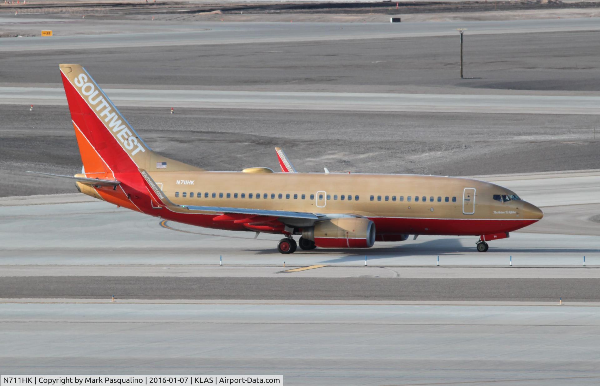 N711HK, 1998 Boeing 737-7H4 C/N 27845, Boeing 737-700