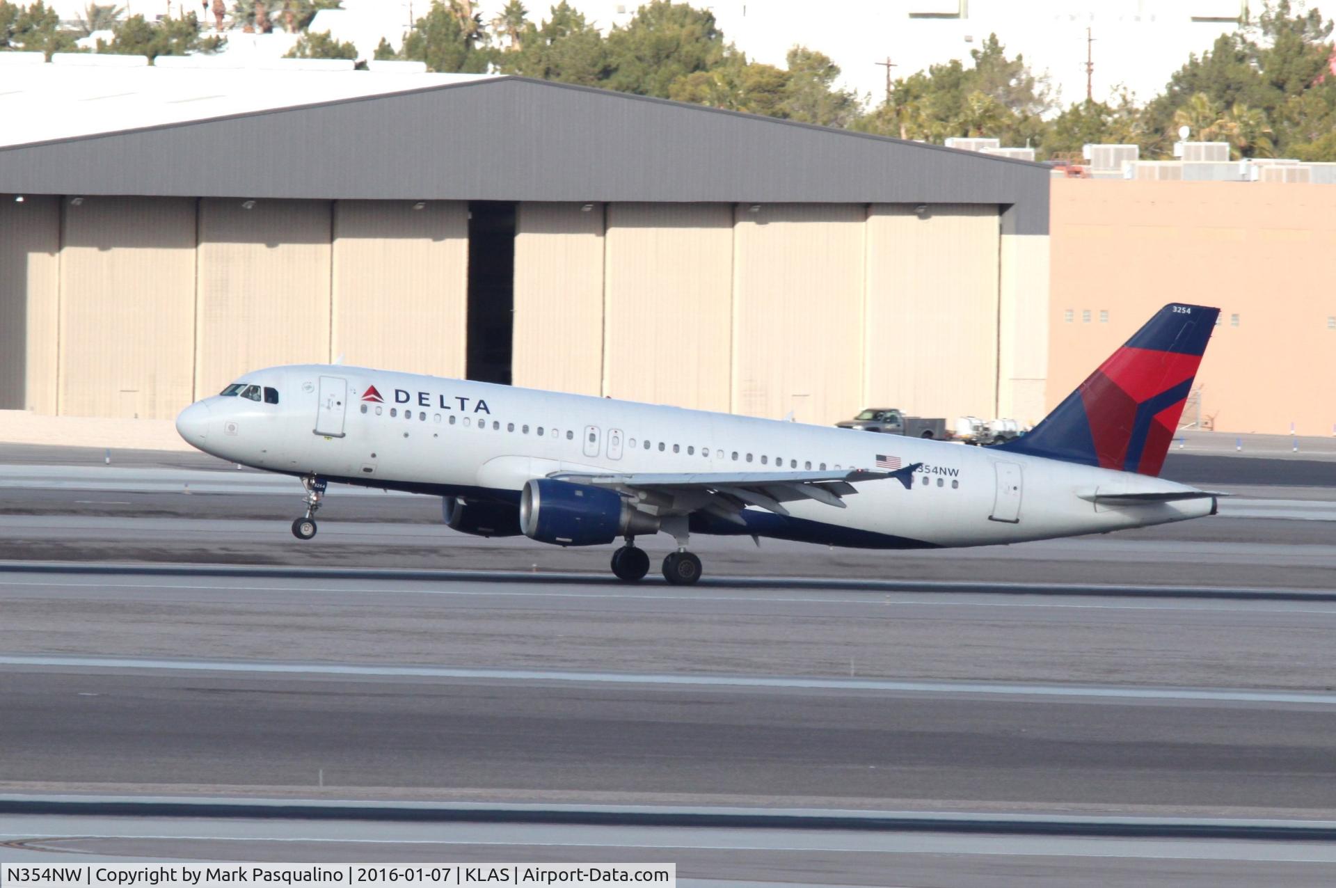 N354NW, 1998 Airbus A320-212 C/N 801, Airbus A320