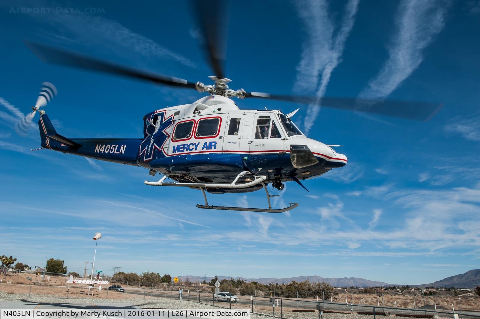 N405LN, 1981 Bell 412 C/N 33025, Departing L26