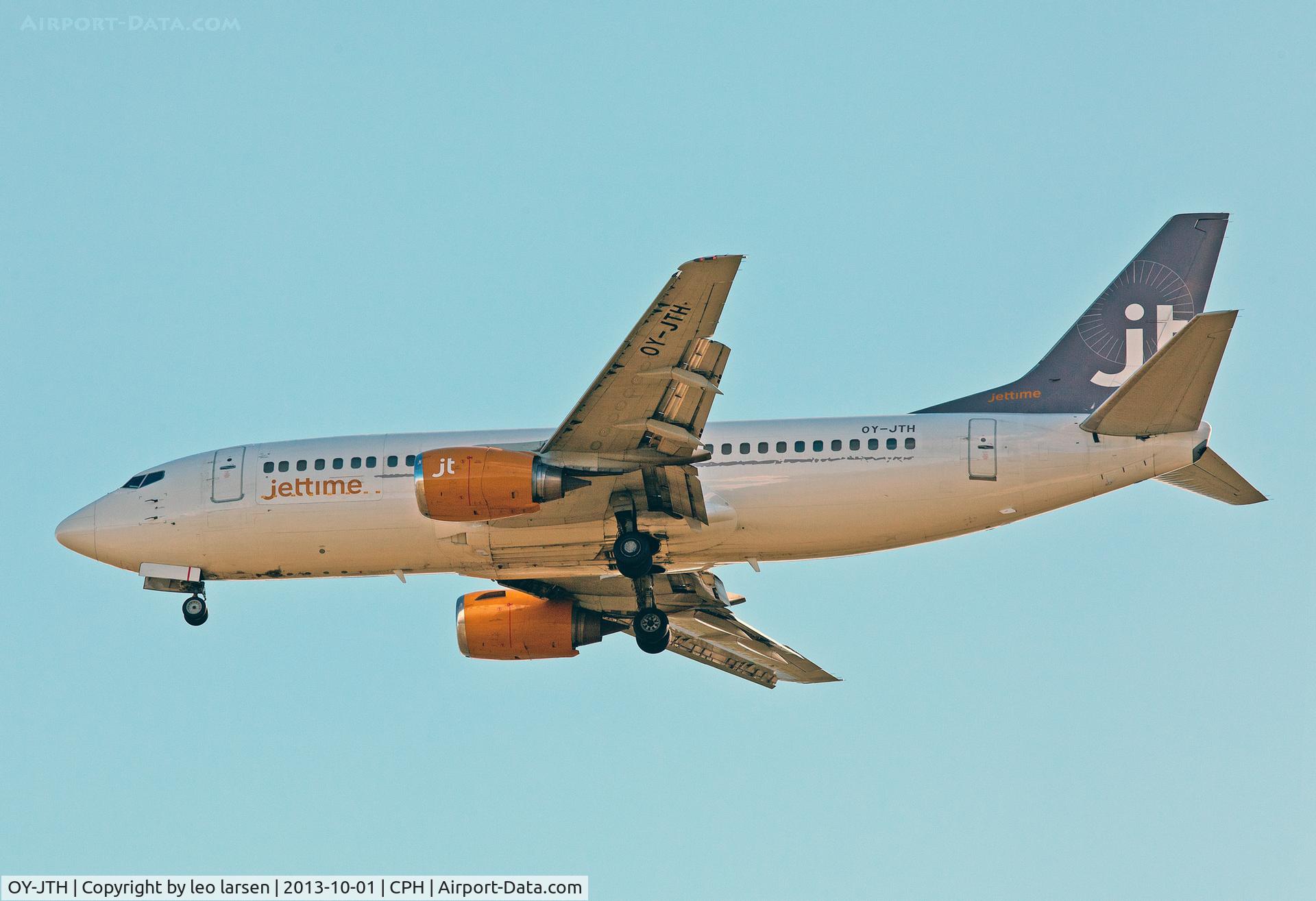 OY-JTH, 1988 Boeing 737-3Y0 C/N 24255, Copenhagen 1.10.13