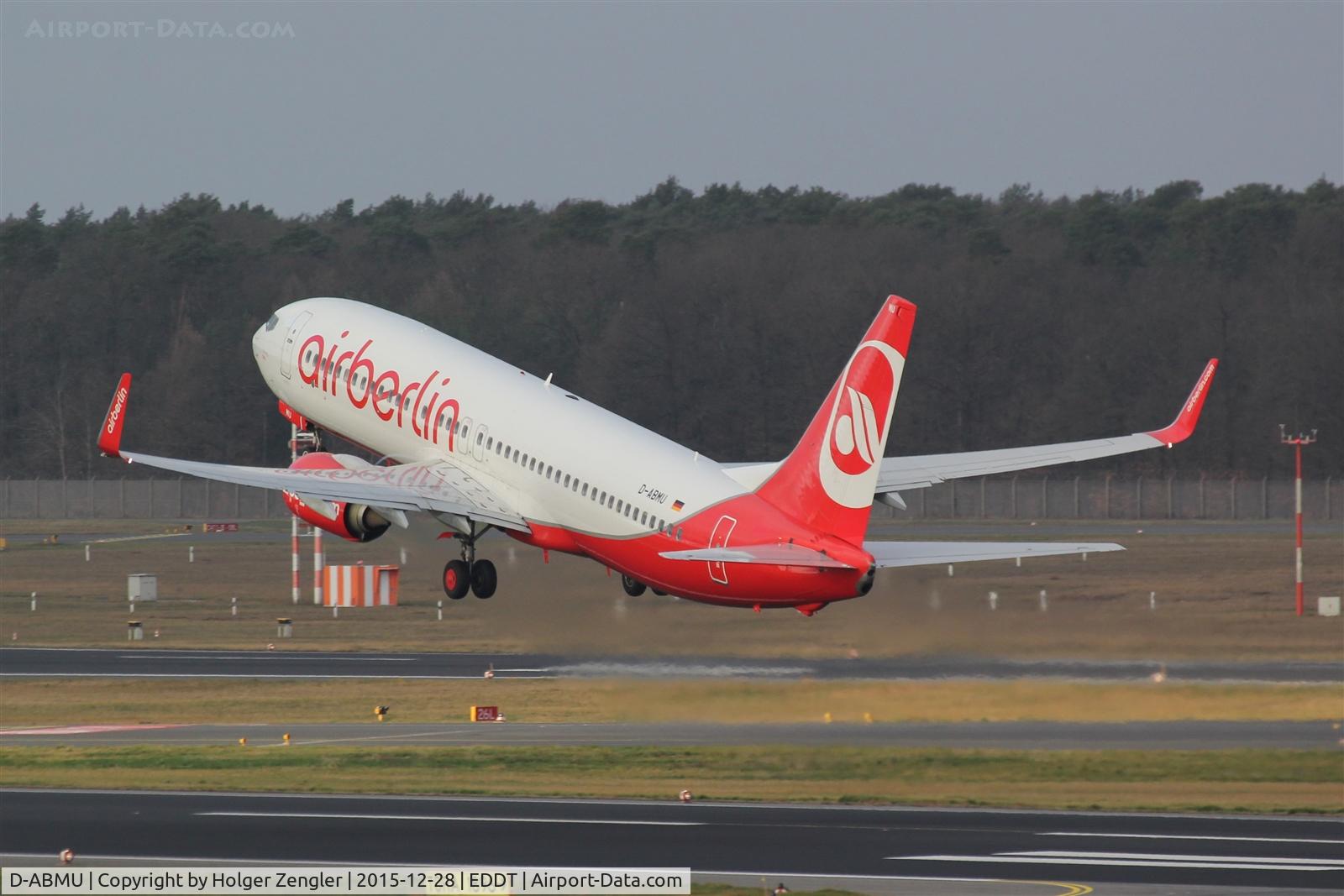 D-ABMU, 2013 Boeing 737-86J C/N 39384, Westbound departure.....