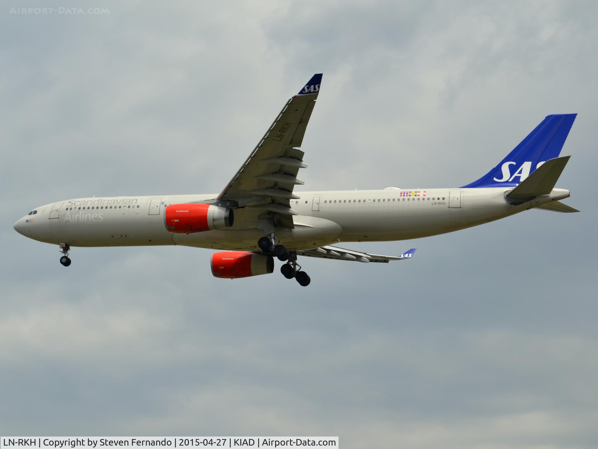LN-RKH, 2002 Airbus A330-343 C/N 497, 