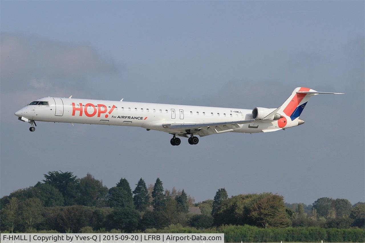 F-HMLL, 2011 Bombardier CRJ-1000EL NG (CL-600-2E25) C/N 19017, Bombardier CRJ-1000, Short approach rwy 25L, Brest-Bretagne airport (LFRB-BES)